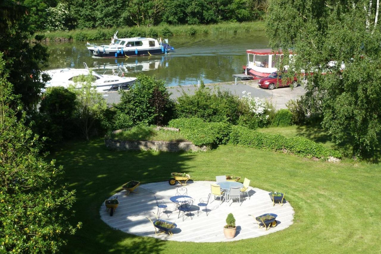 فيلا Domaine Du Port Sainte Marie Maizieres-les-Vic المظهر الخارجي الصورة